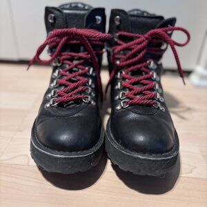 Simons Lace Up Boots Size 9